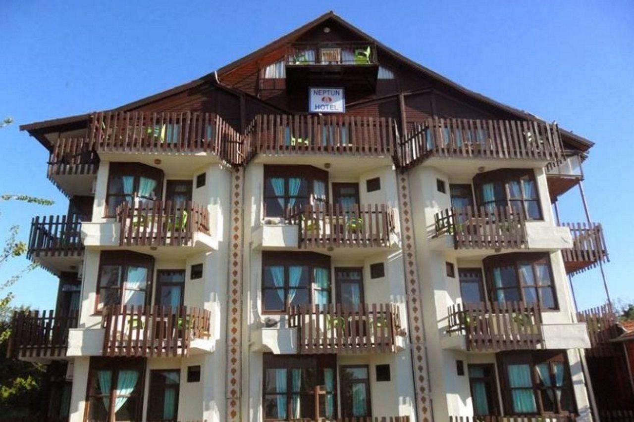Neptun Hotel Сиде Екстериор снимка