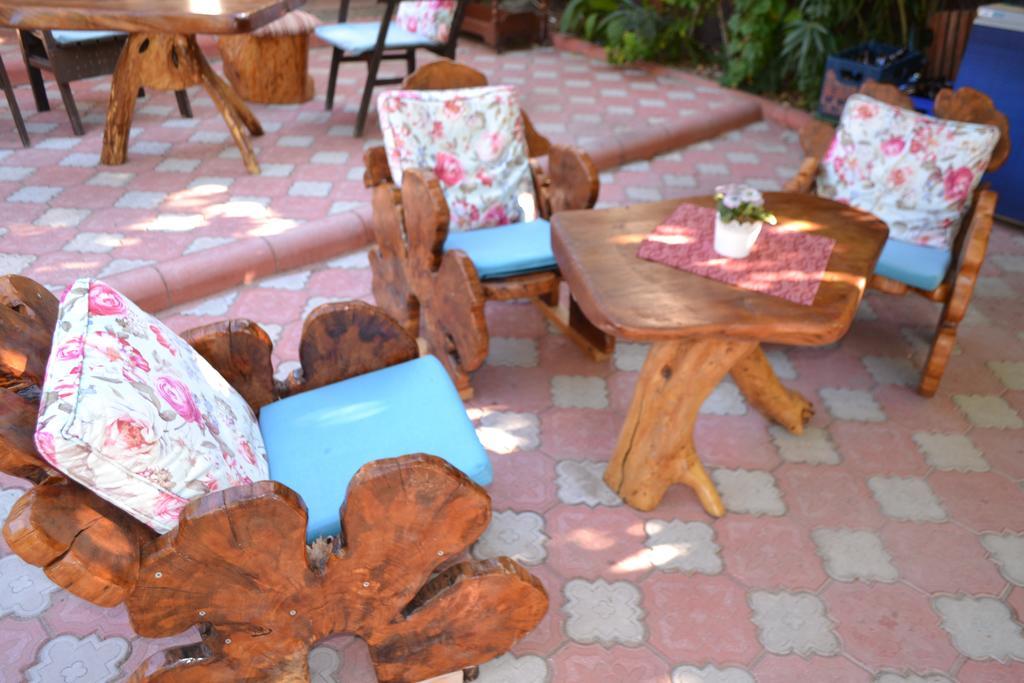 Neptun Hotel Сиде Екстериор снимка