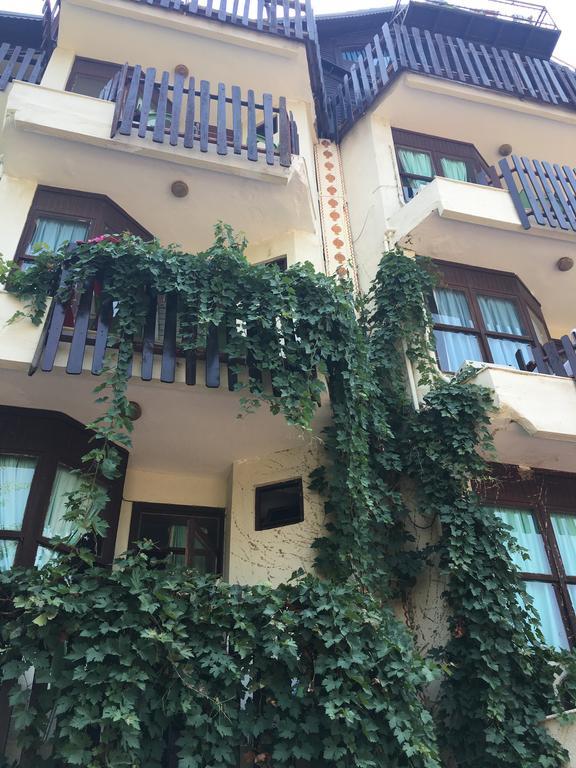 Neptun Hotel Сиде Екстериор снимка
