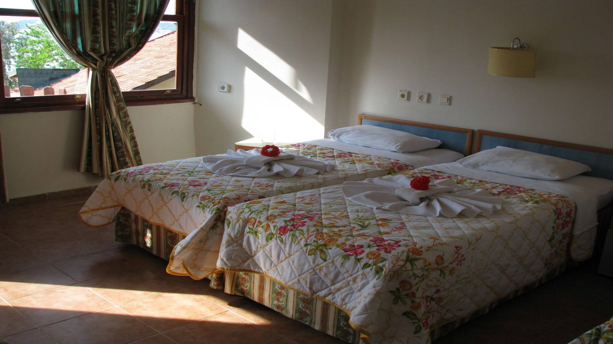 Neptun Hotel Сиде Екстериор снимка